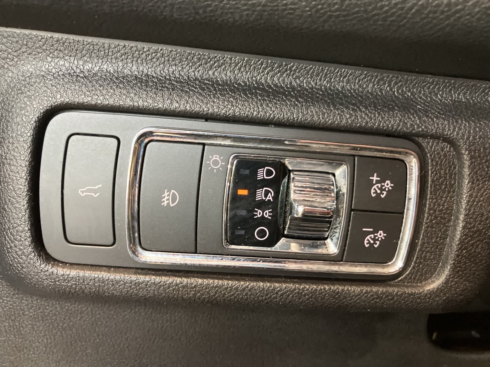 Thumbnail: 2022 Lincoln Corsair - 17