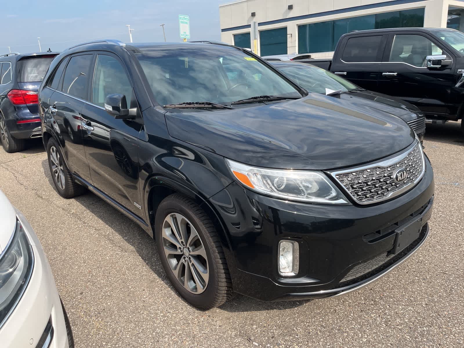 Thumbnail: 2015 Kia Sorento - 18
