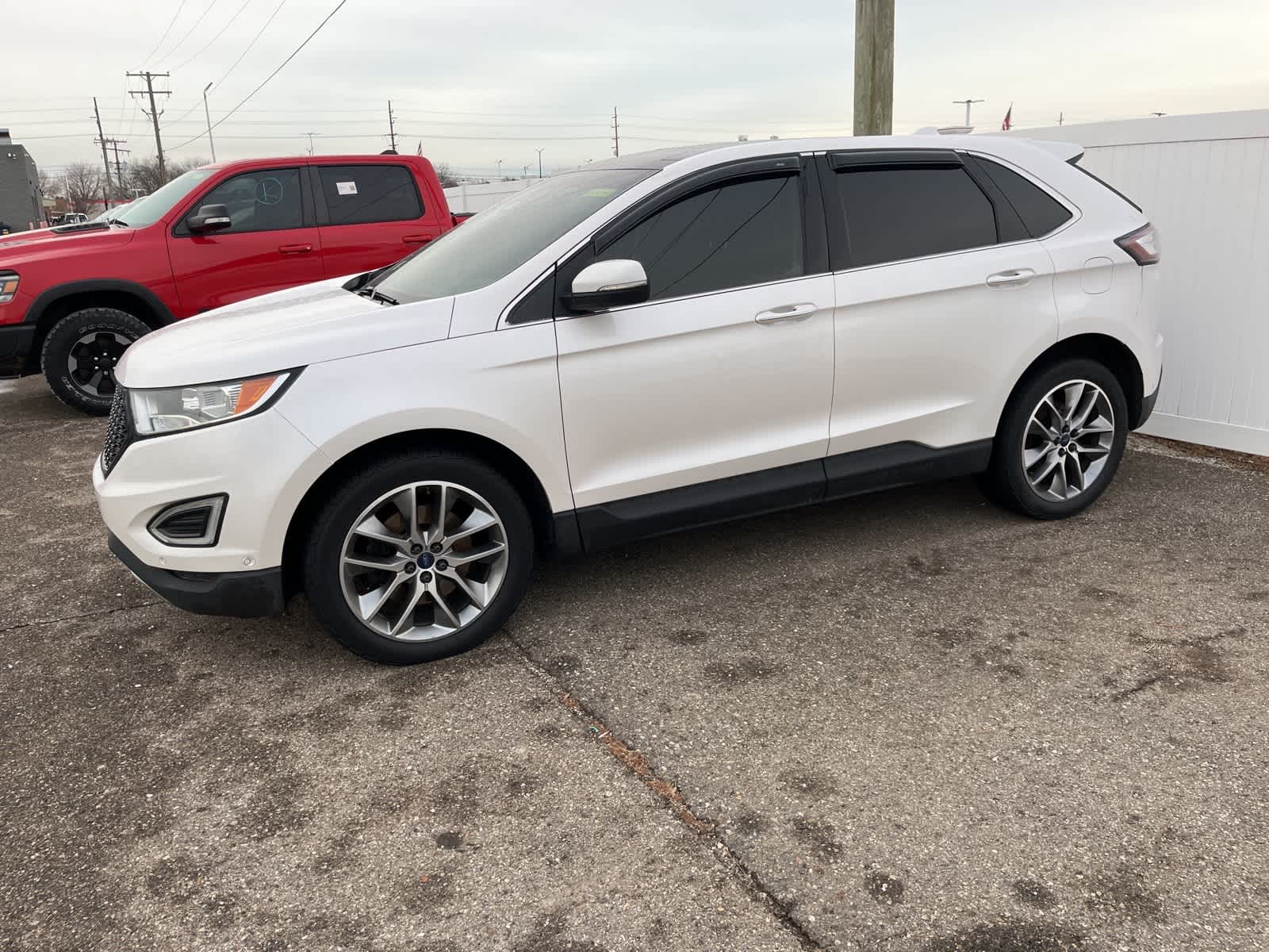 Thumbnail: 2016 Ford Edge - 5