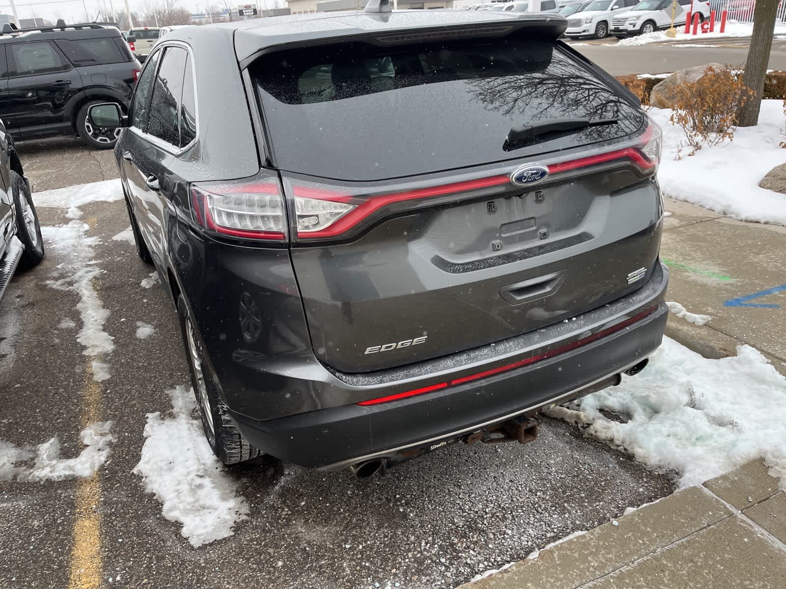 Thumbnail: 2015 Ford Edge - 10