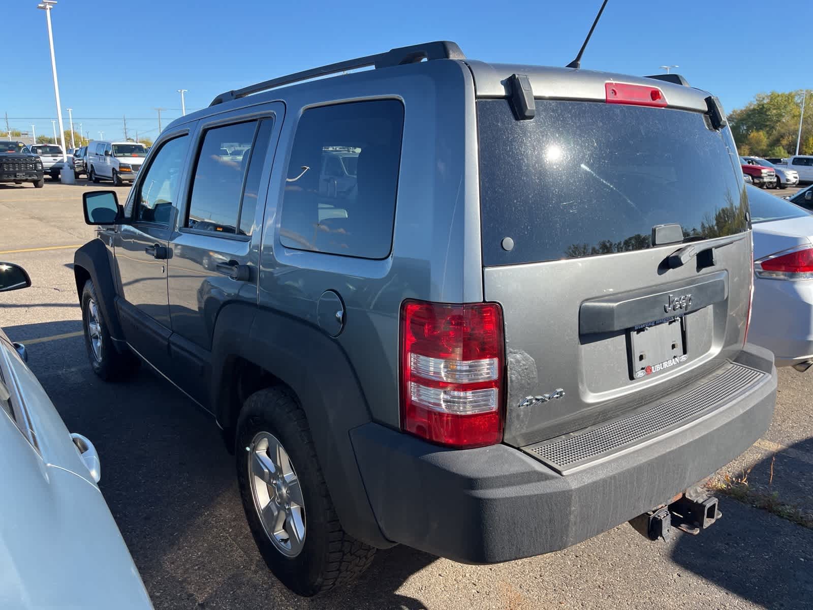 Thumbnail: 2012 Jeep Liberty - 8