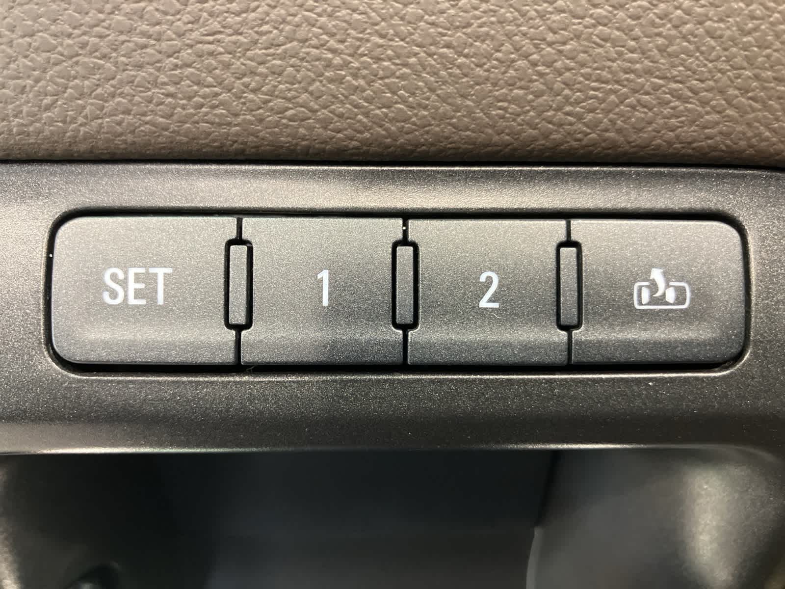 Thumbnail: 2018 GMC Sierra 2500 - 16