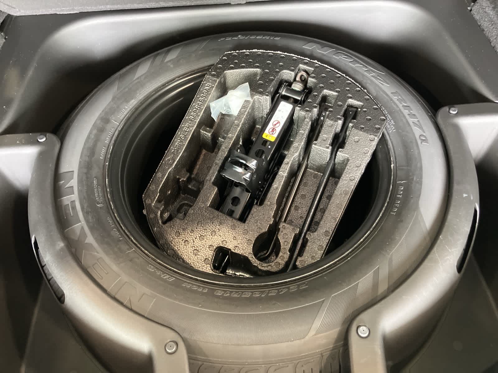 Thumbnail: 2021 Jeep Grand Cherokee - 37