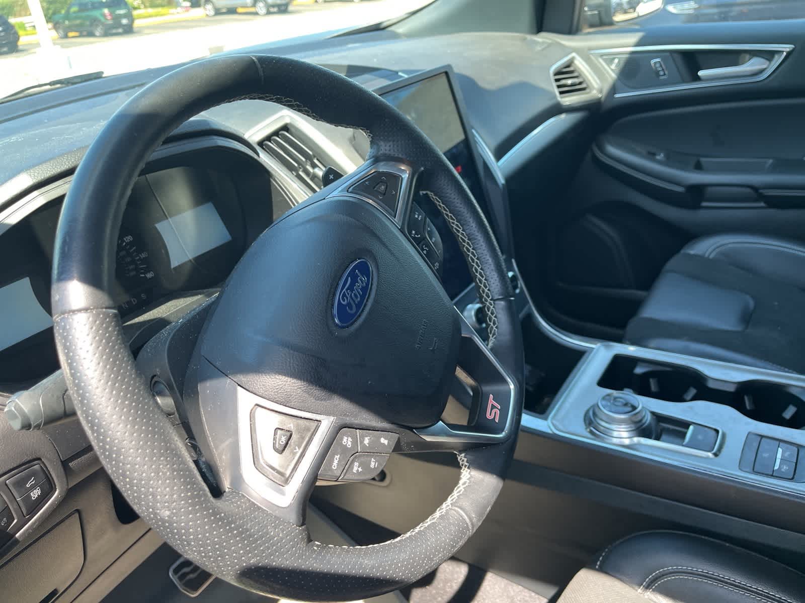 Thumbnail: 2024 Ford Edge - 24