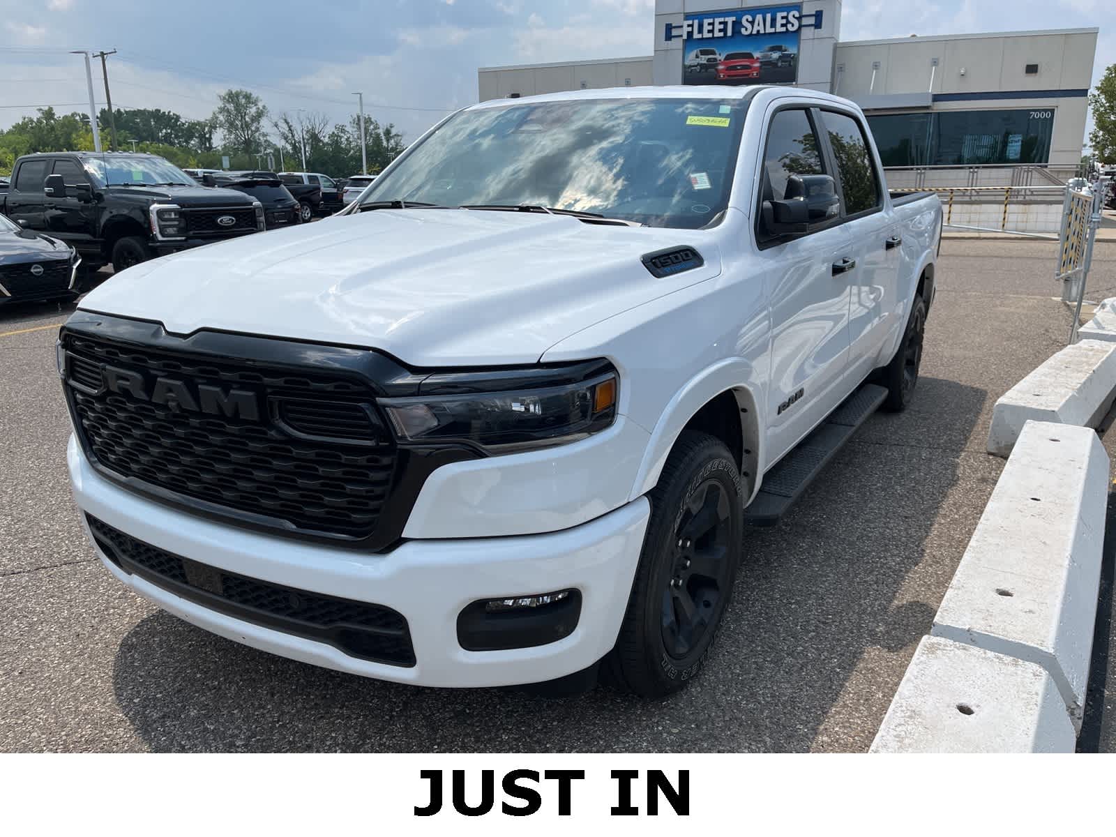 2025 RAM 1500 Big Horn Hero Image