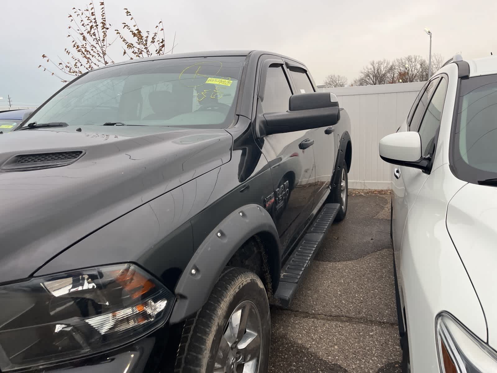 Thumbnail: 2019 RAM 1500 Classic - 5