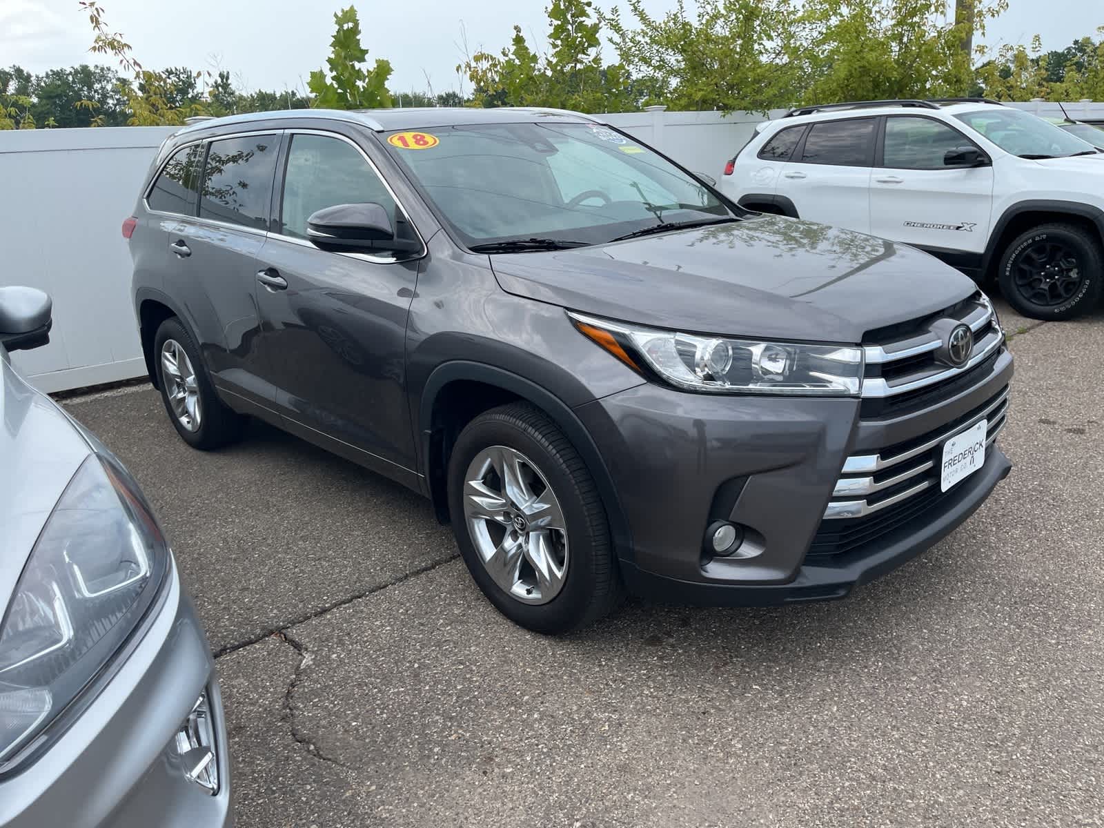 Thumbnail: 2018 Toyota Highlander - 17