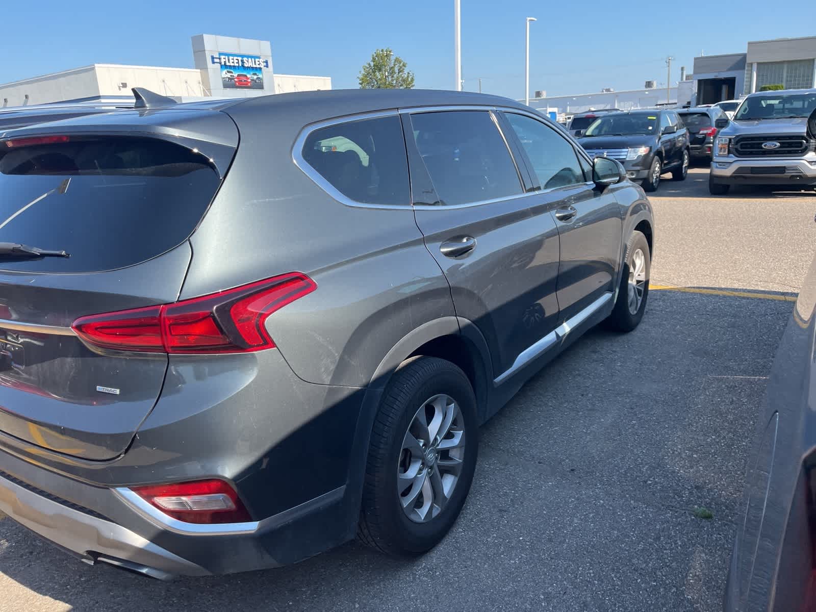 Thumbnail: 2019 Hyundai Santa Fe - 16