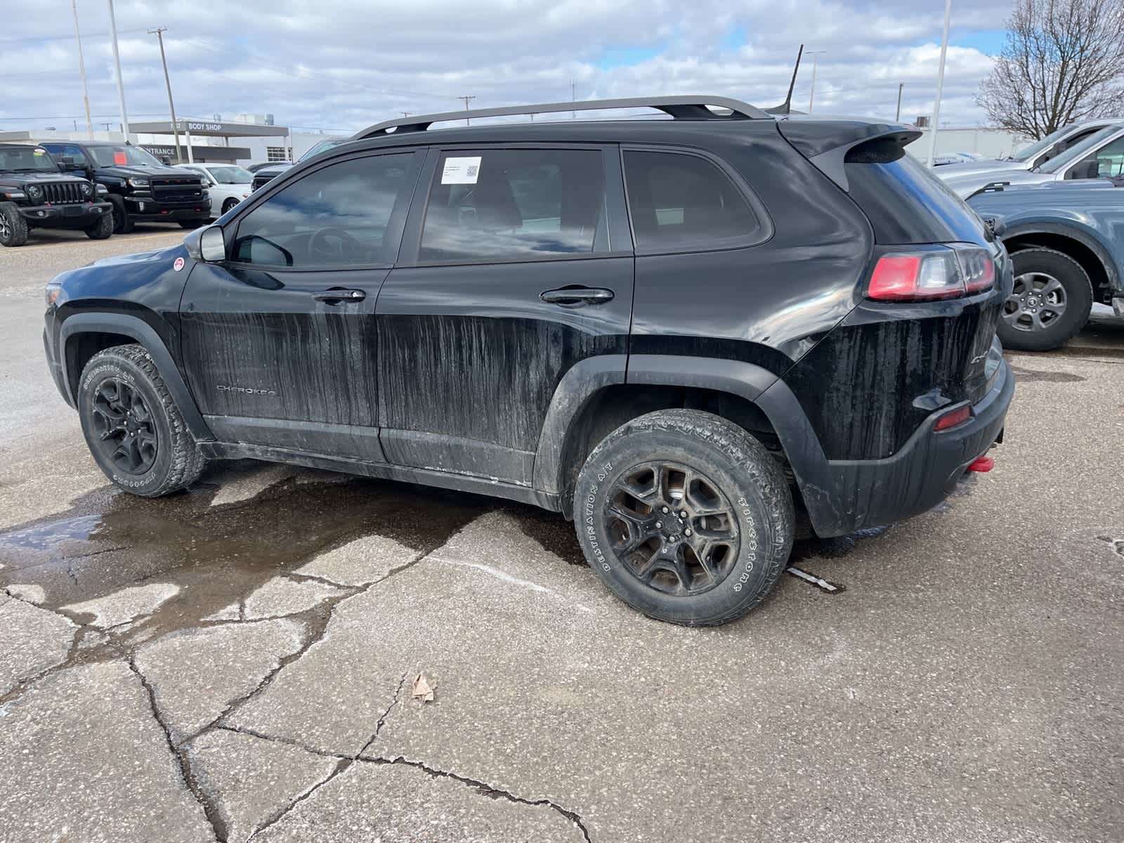 Thumbnail: 2021 Jeep Cherokee - 10