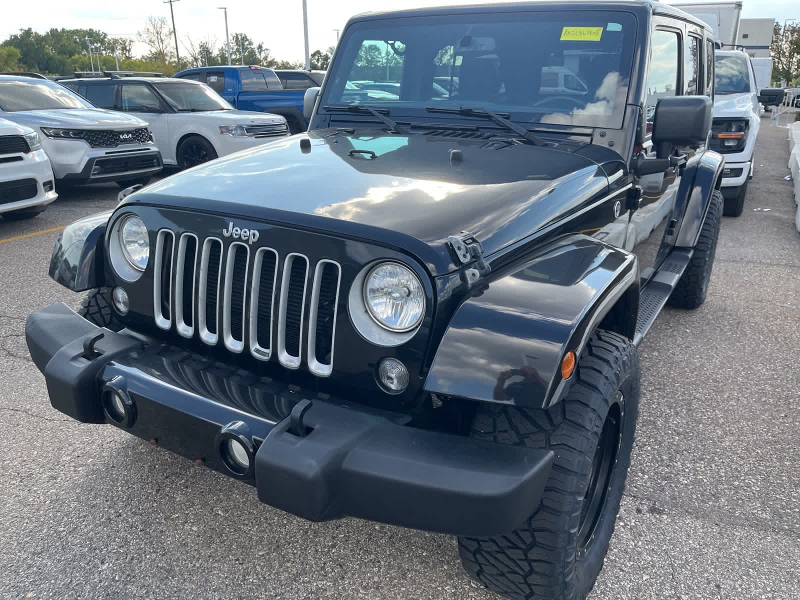Thumbnail: 2019 Jeep Wrangler - 3