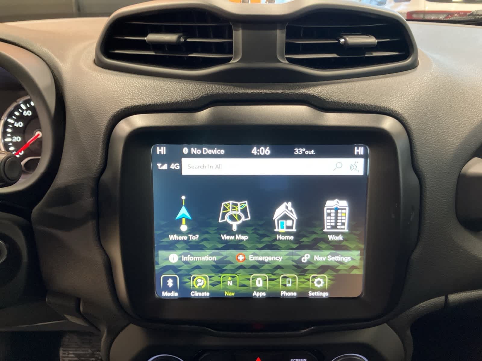 Thumbnail: 2023 Jeep Renegade - 20