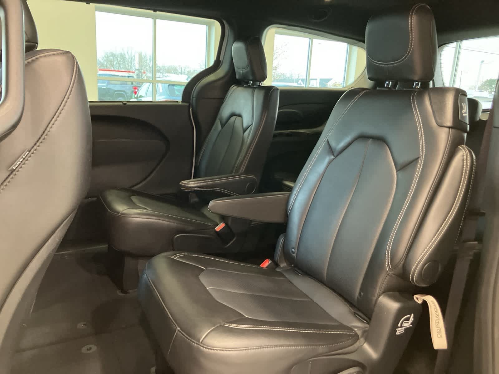 Thumbnail: 2025 Chrysler Pacifica - 29