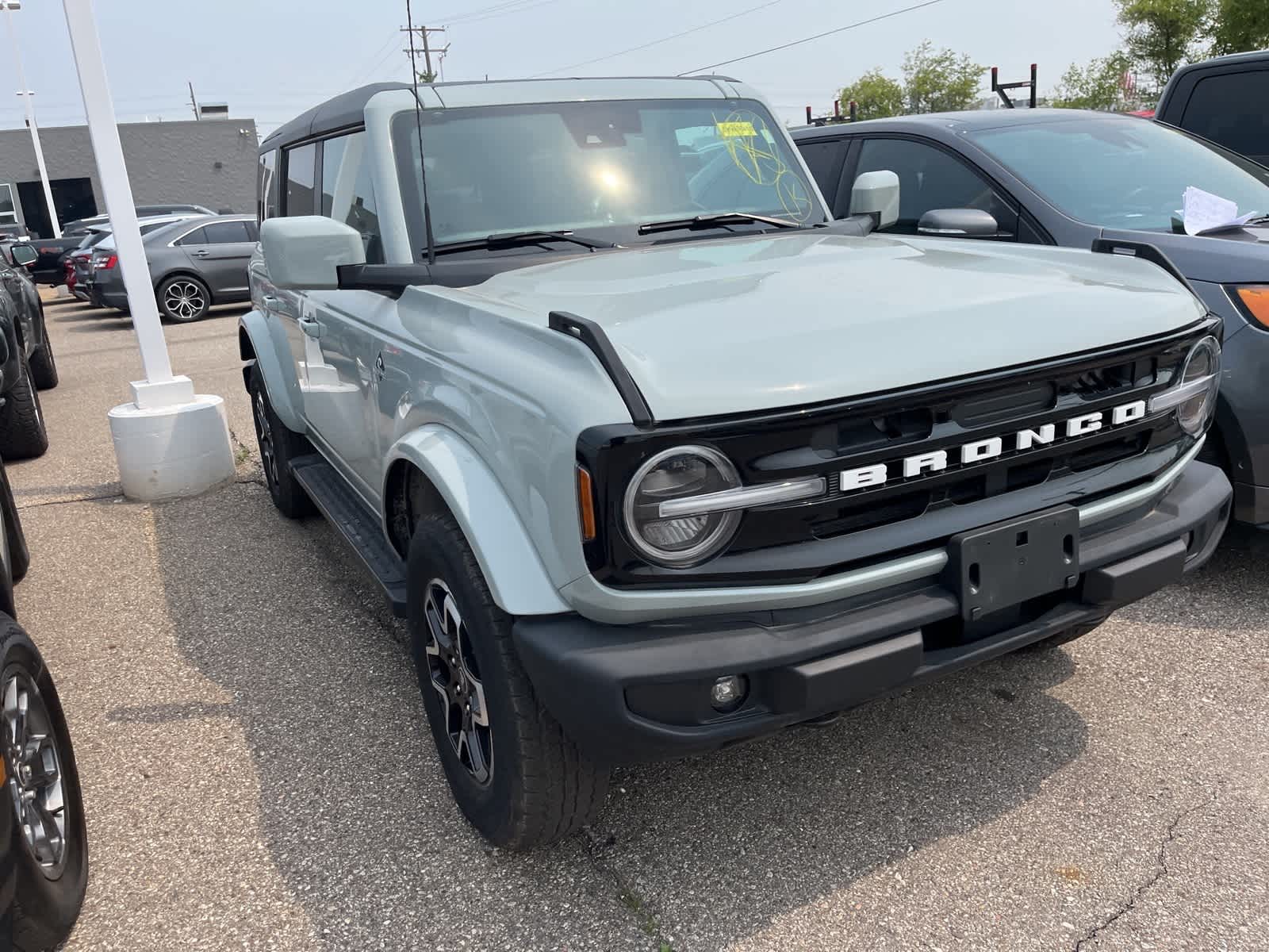 Thumbnail: 2022 Ford Bronco - 19