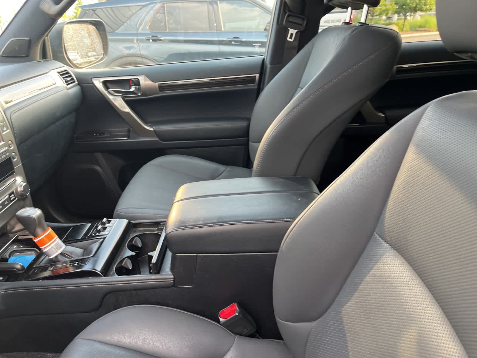 Thumbnail: 2021 Lexus GX - 25