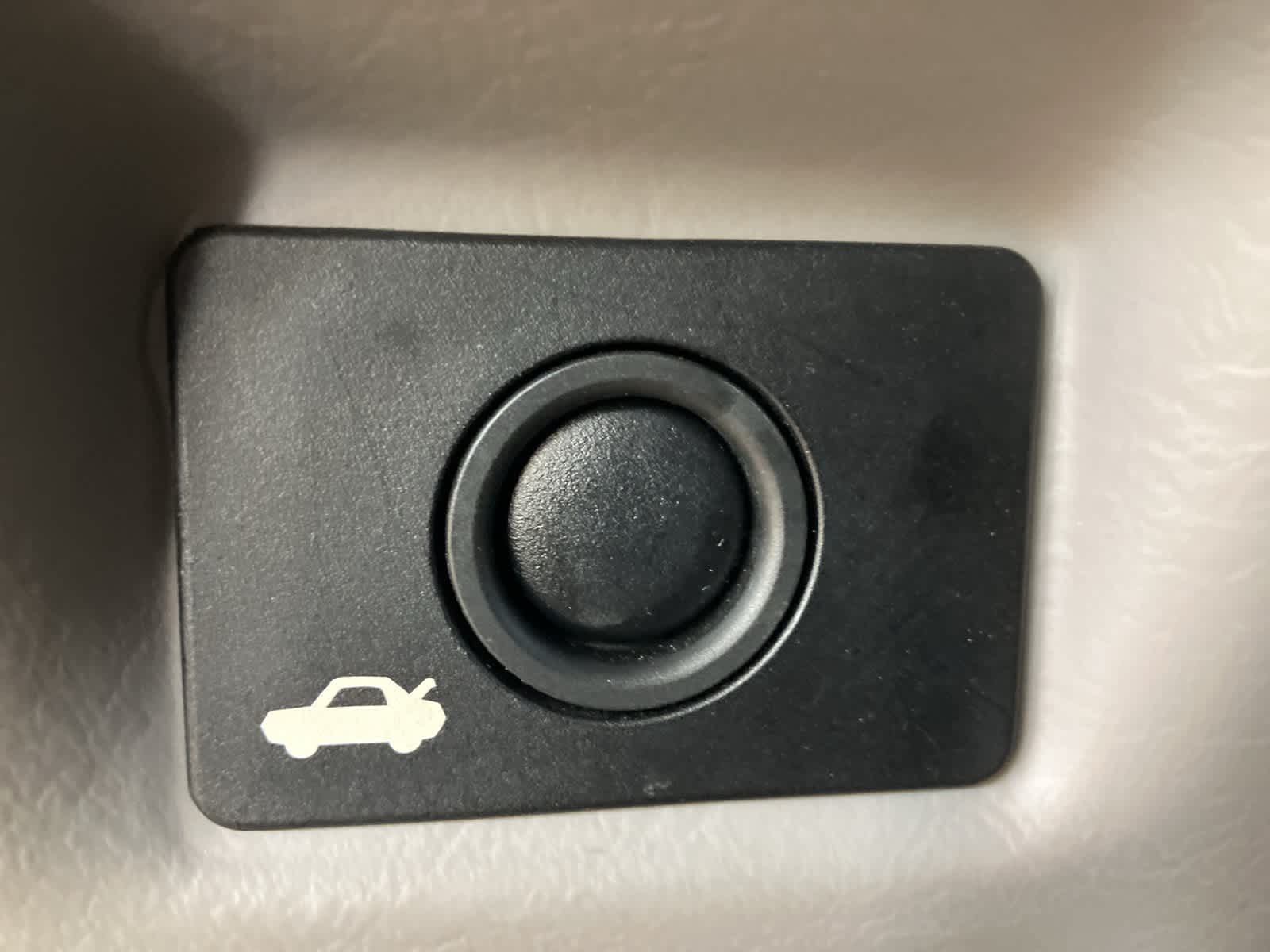 Thumbnail: 2000 Ford Taurus - 17