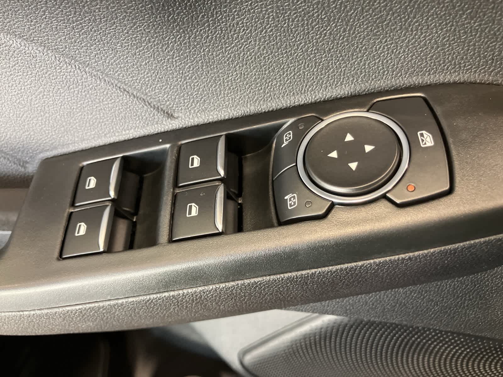 Thumbnail: 2022 Ford Escape - 14