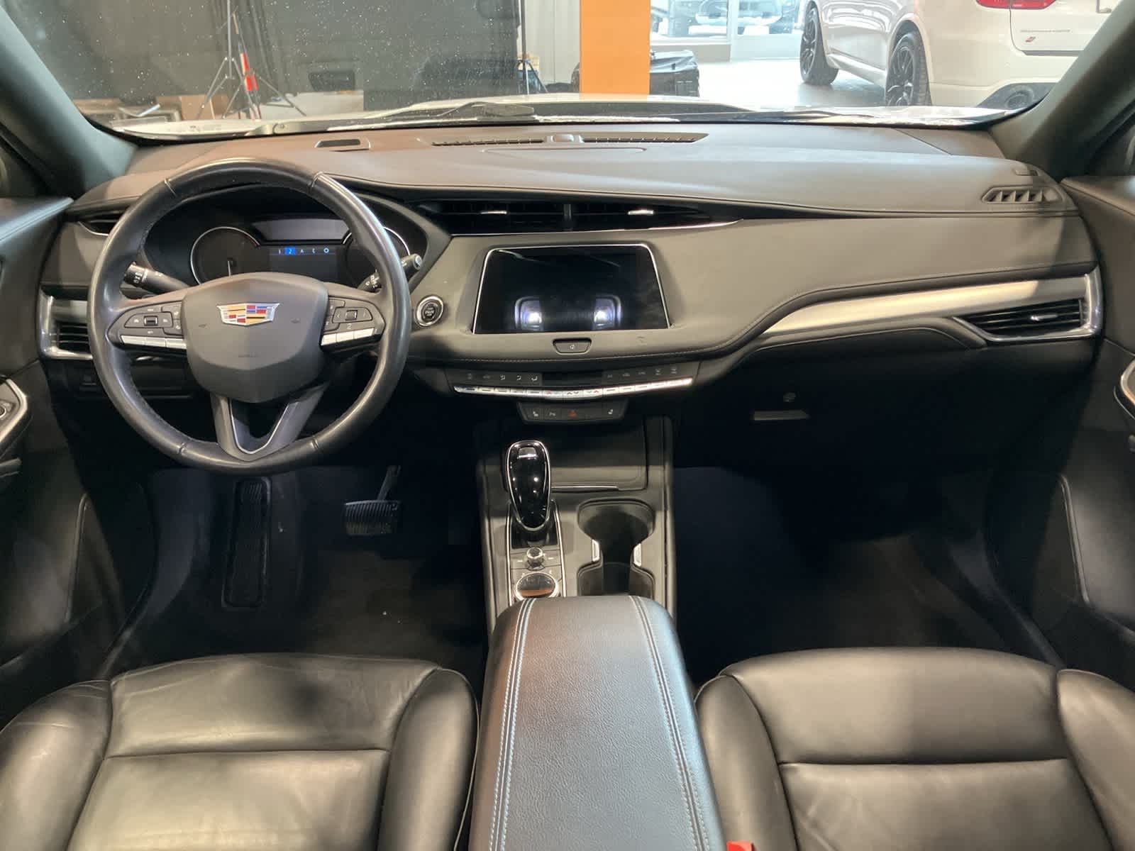 Thumbnail: 2021 Cadillac XT4 - 25