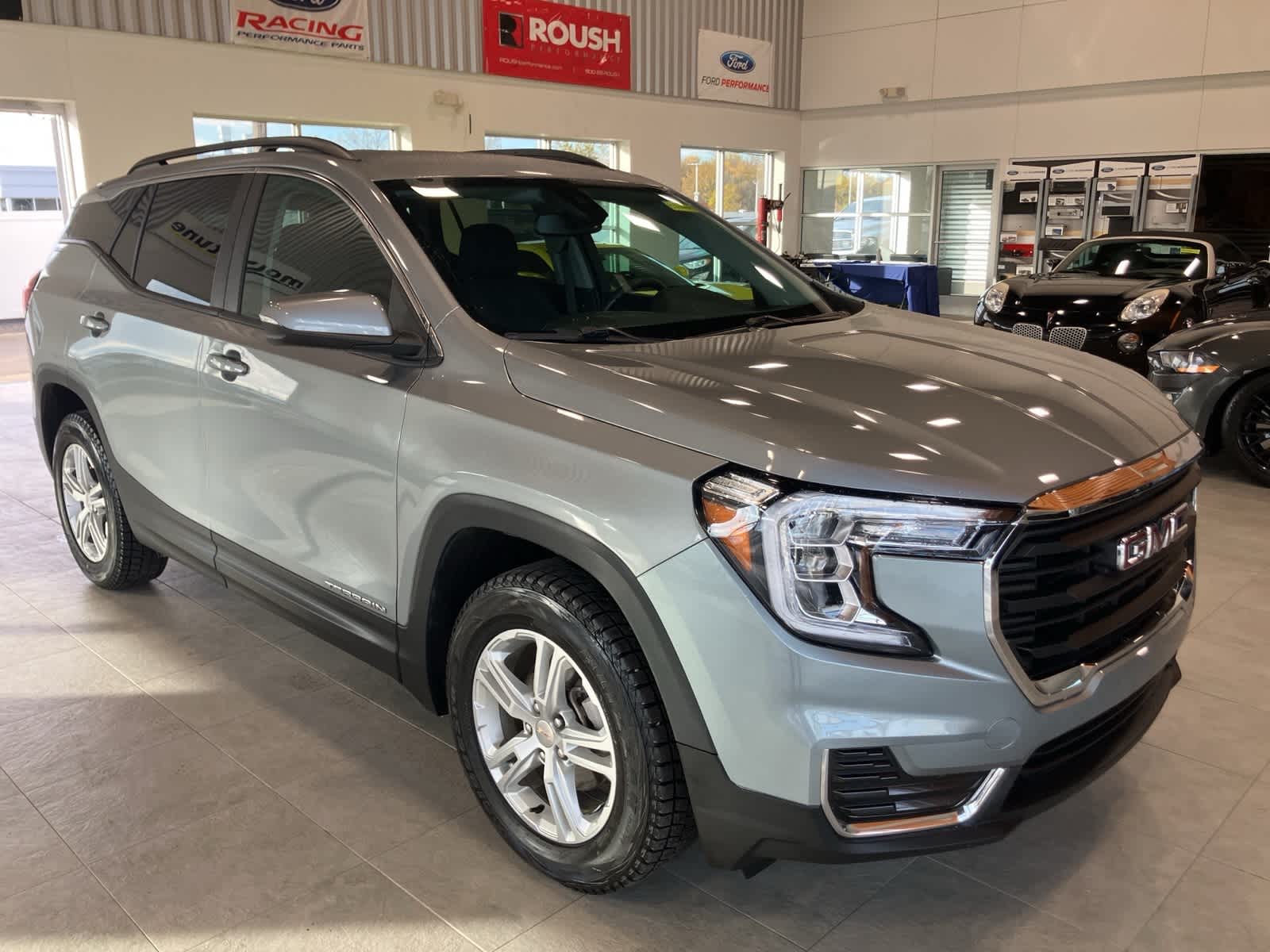 Thumbnail: 2023 GMC Terrain - 3