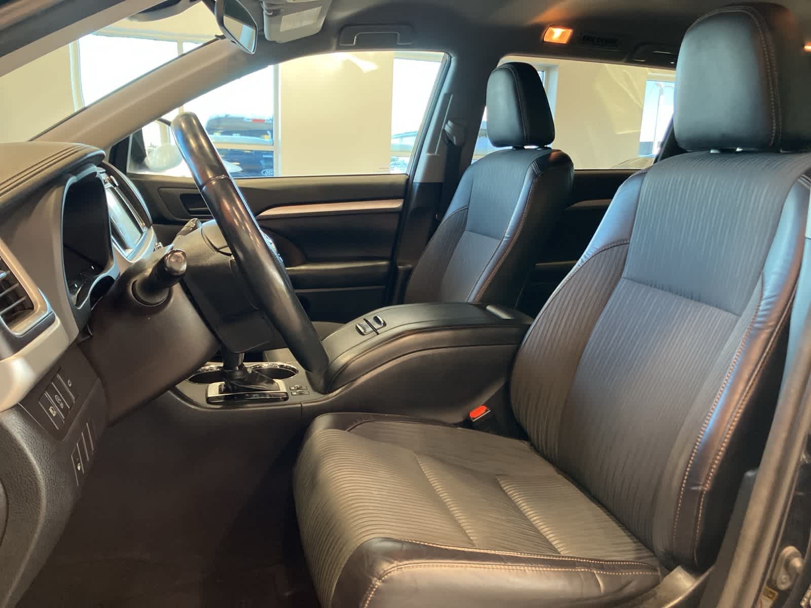 Thumbnail: 2018 Toyota Highlander - 10