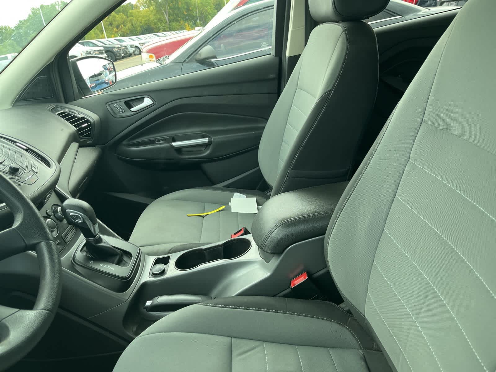 Thumbnail: 2016 Ford Escape - 22