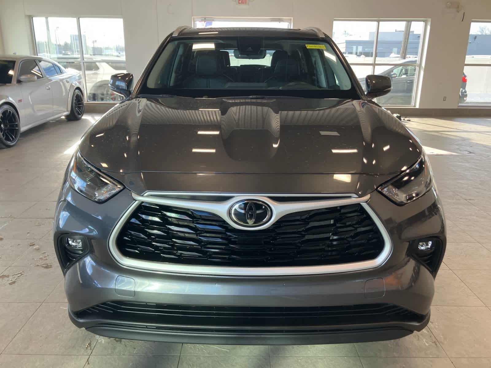 Thumbnail: 2023 Toyota Highlander - 2