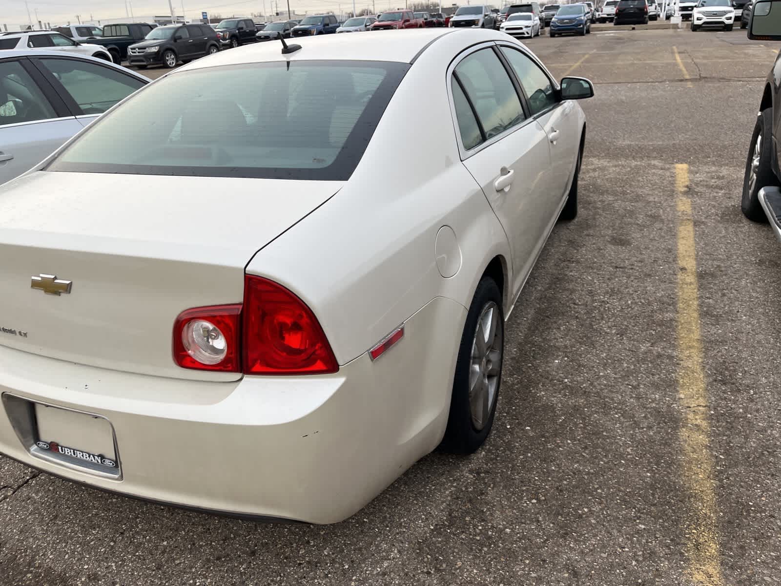 Thumbnail: 2010 Chevrolet Malibu - 13