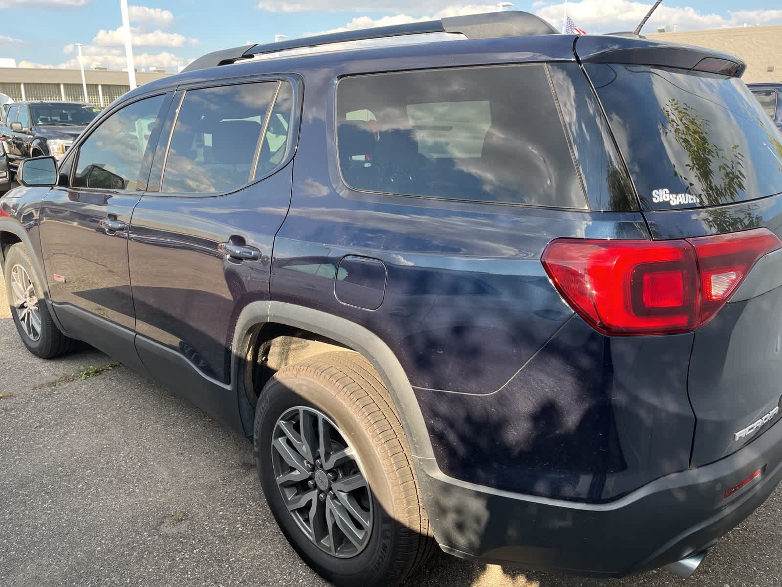 Thumbnail: 2017 GMC Acadia - 9