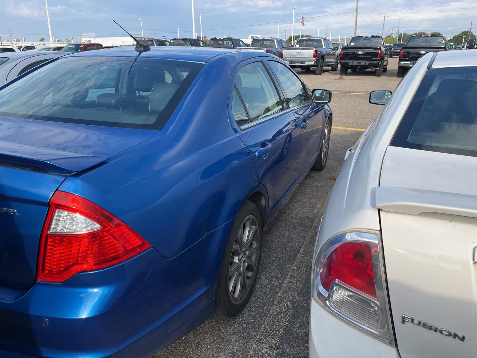 Thumbnail: 2011 Ford Fusion - 13
