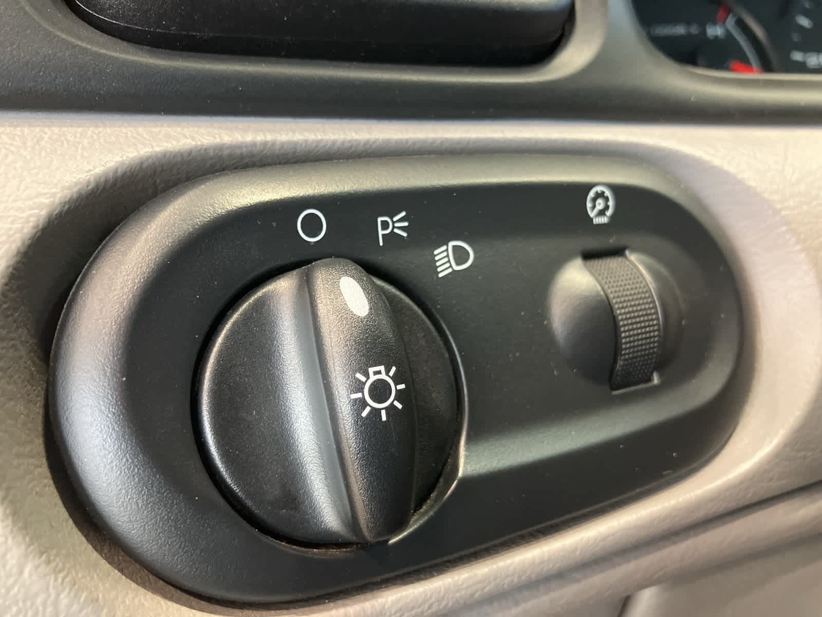 Thumbnail: 2000 Ford Taurus - 18