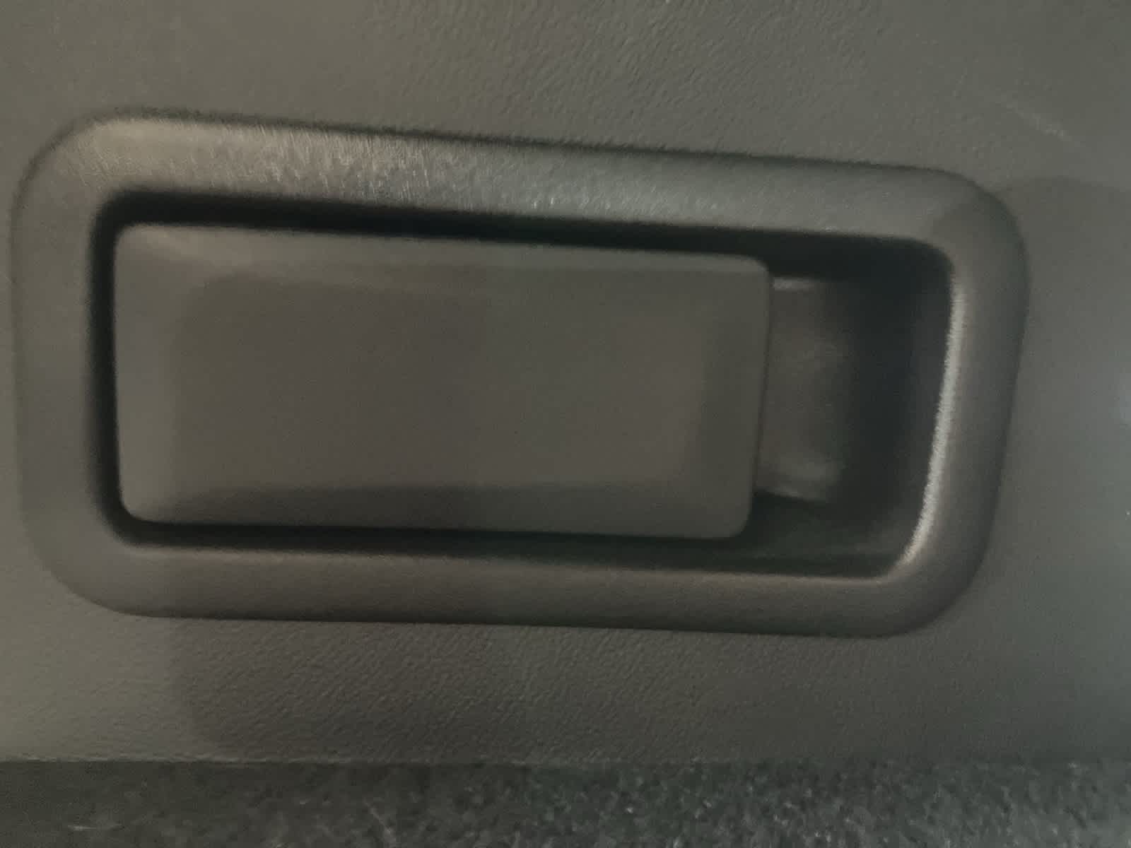 Thumbnail: 2022 Cadillac XT5 - 31