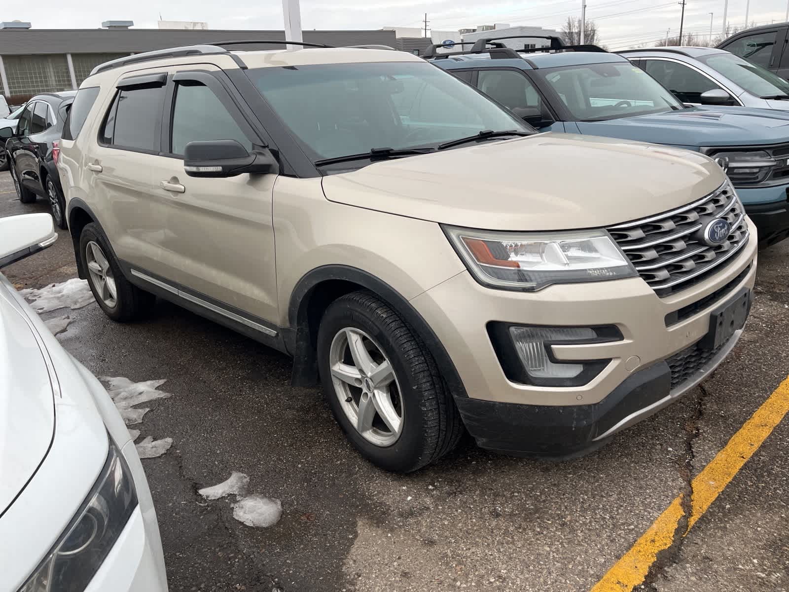 Thumbnail: 2017 Ford Explorer - 17