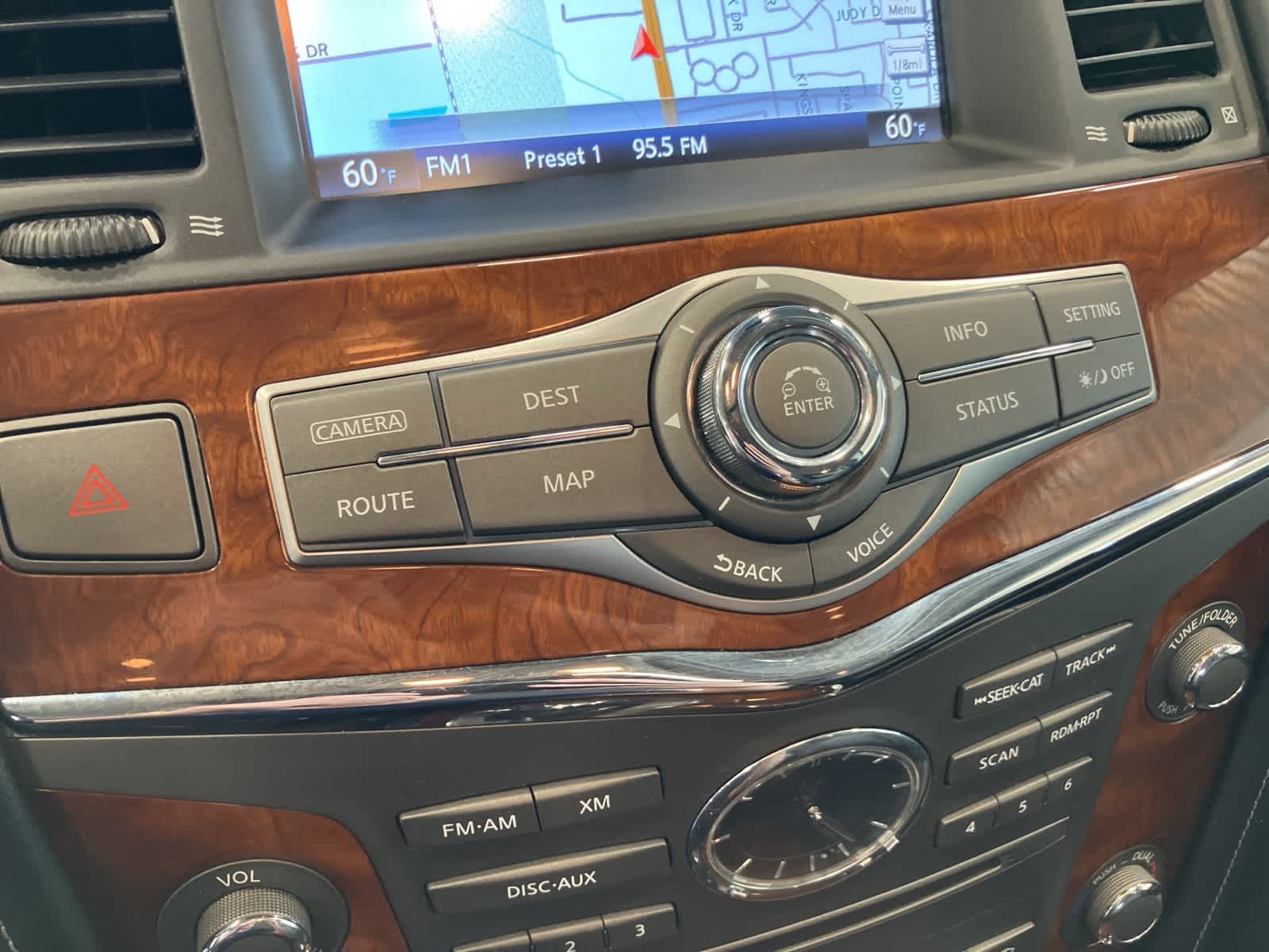 Thumbnail: 2015 INFINITI QX80 - 25