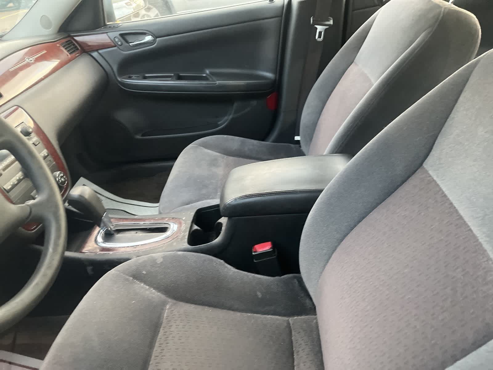 Thumbnail: 2008 Chevrolet Impala - 25