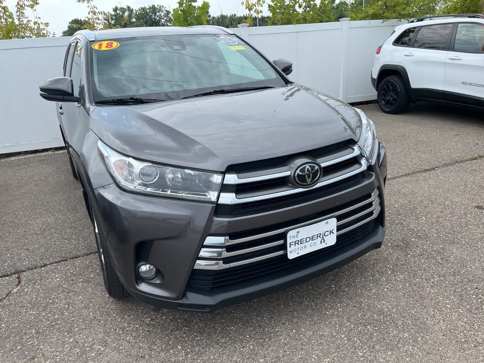 Thumbnail: 2018 Toyota Highlander - 19