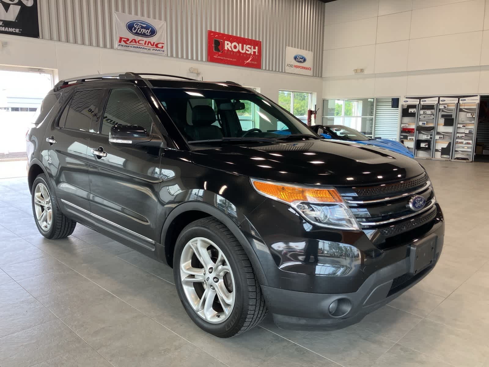 Thumbnail: 2015 Ford Explorer - 3