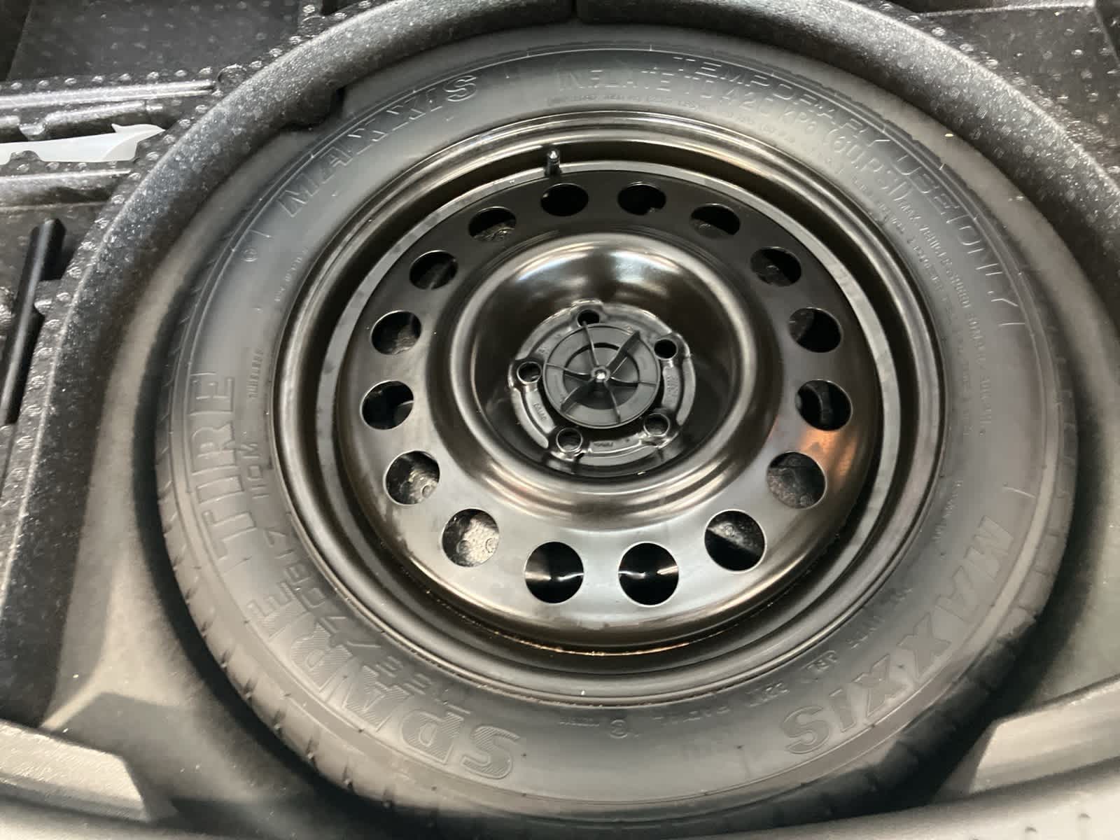 Thumbnail: 2018 Ford Escape - 28