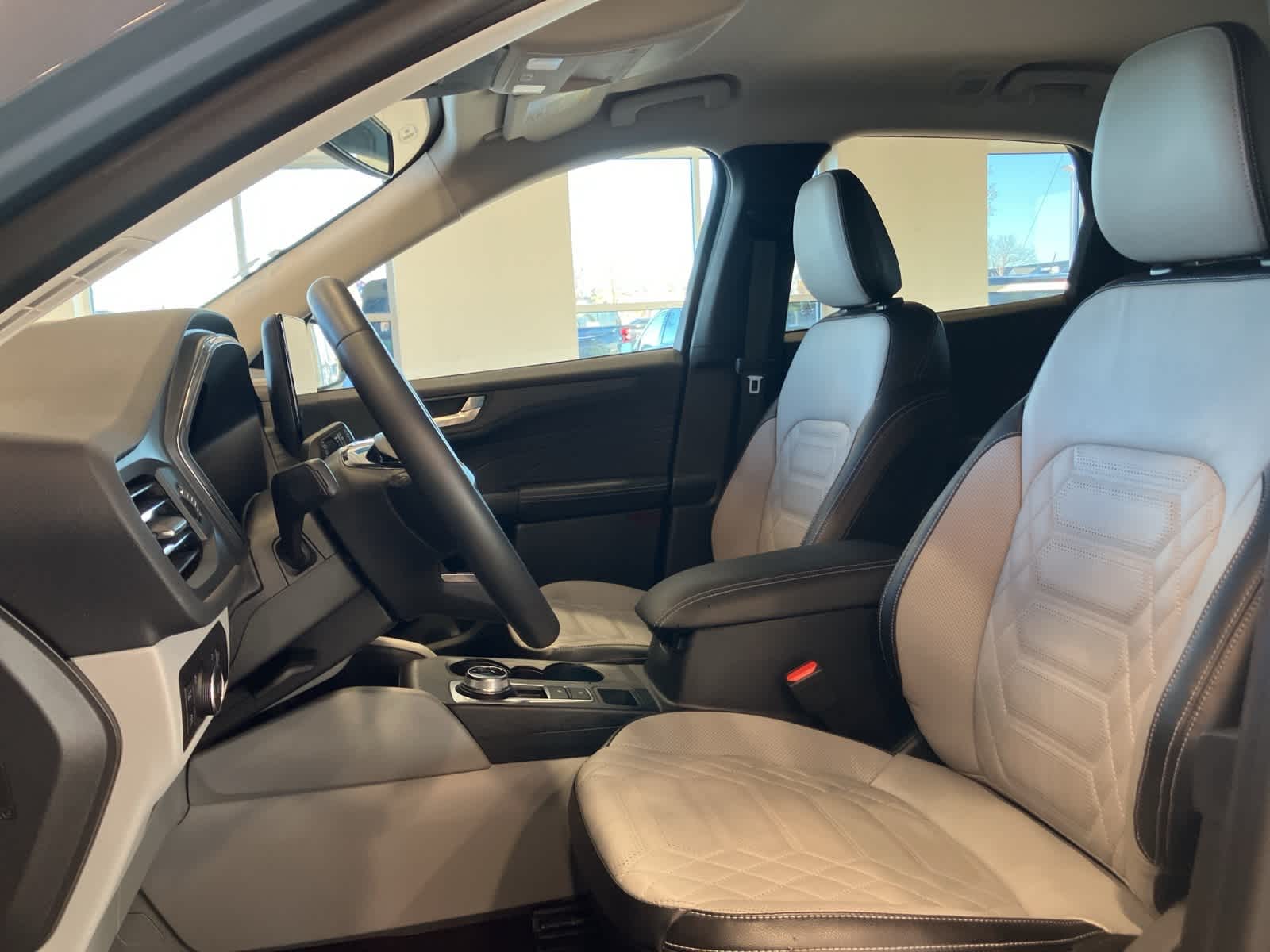 Thumbnail: 2023 Ford Escape - 10