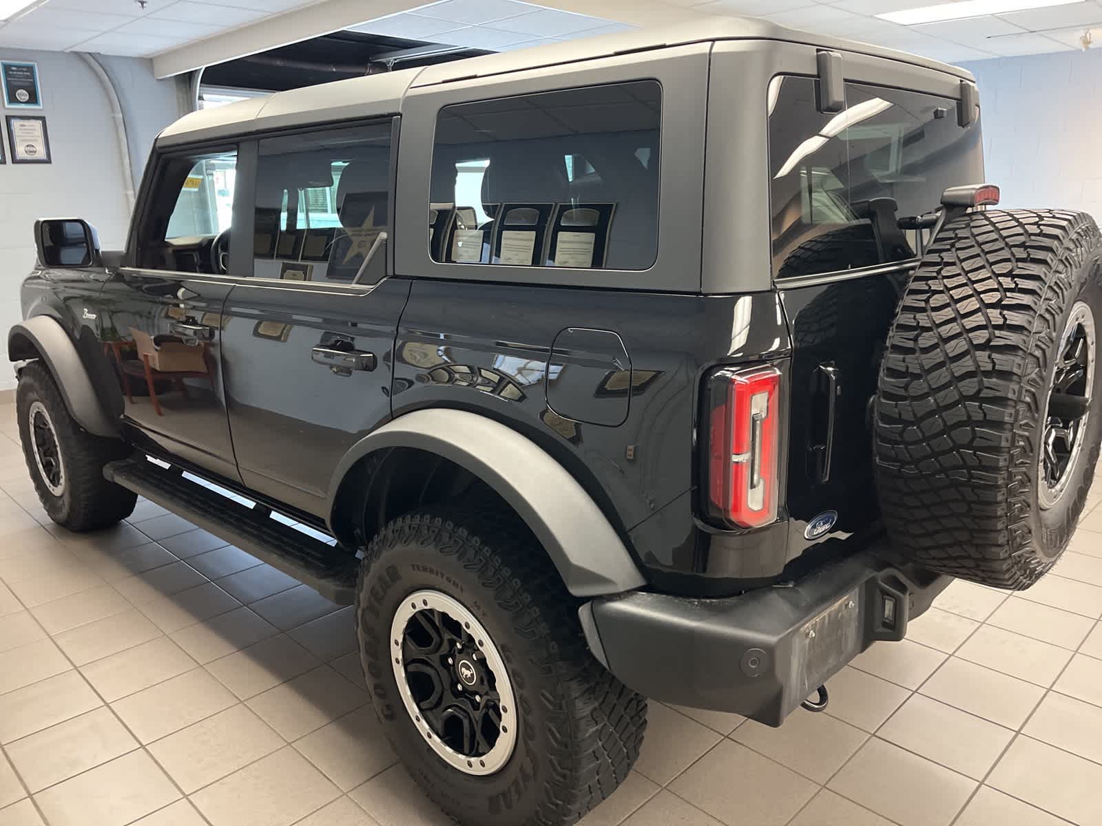 2022 Ford Bronco Outer Banks 8
