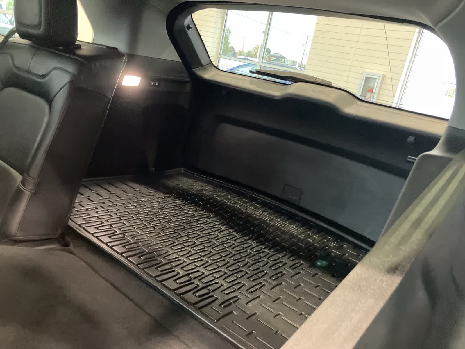 Thumbnail: 2022 Lincoln Corsair - 27