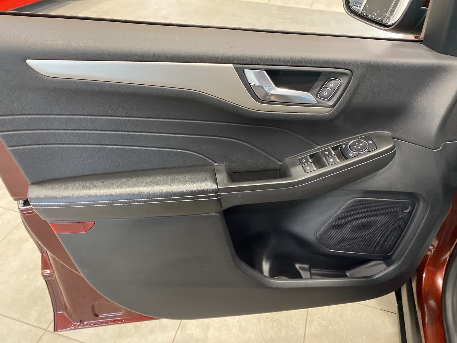 Thumbnail: 2021 Ford Escape - 17