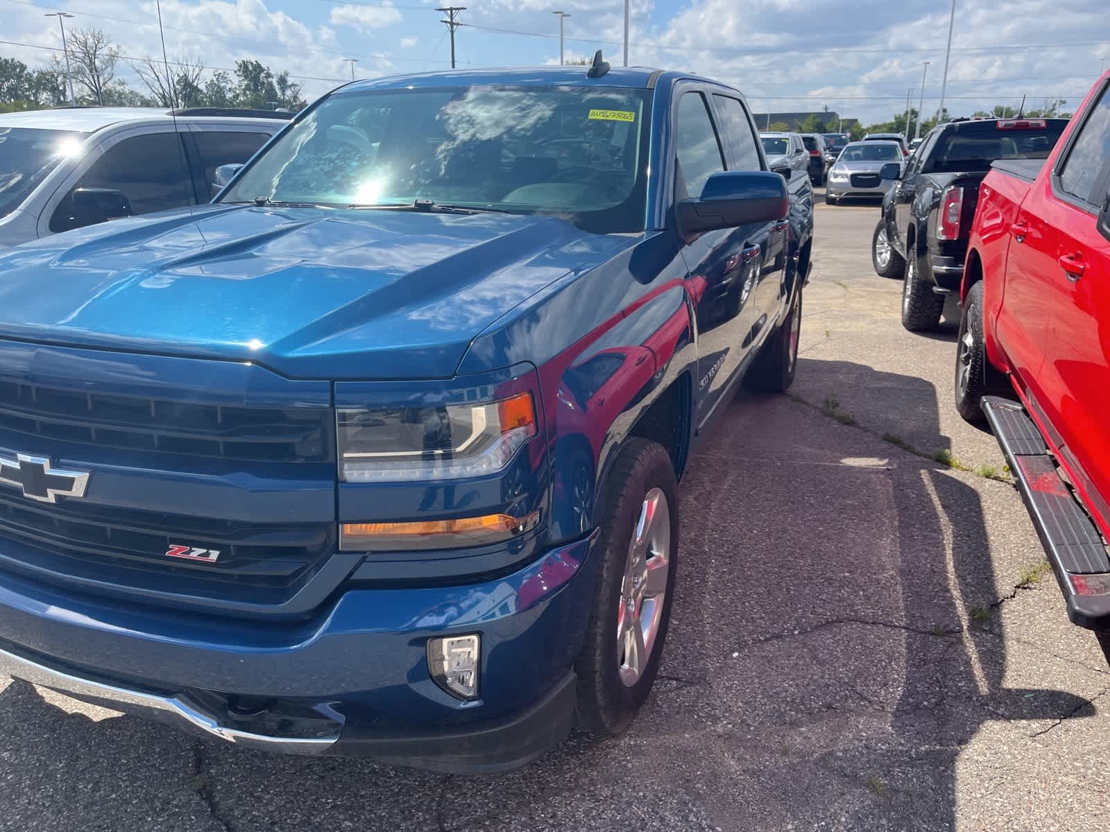 Thumbnail: 2018 Chevrolet Silverado 1500 - 4