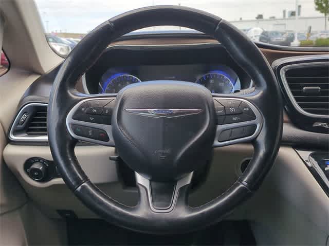 2017 Chrysler Pacifica Touring-L 23