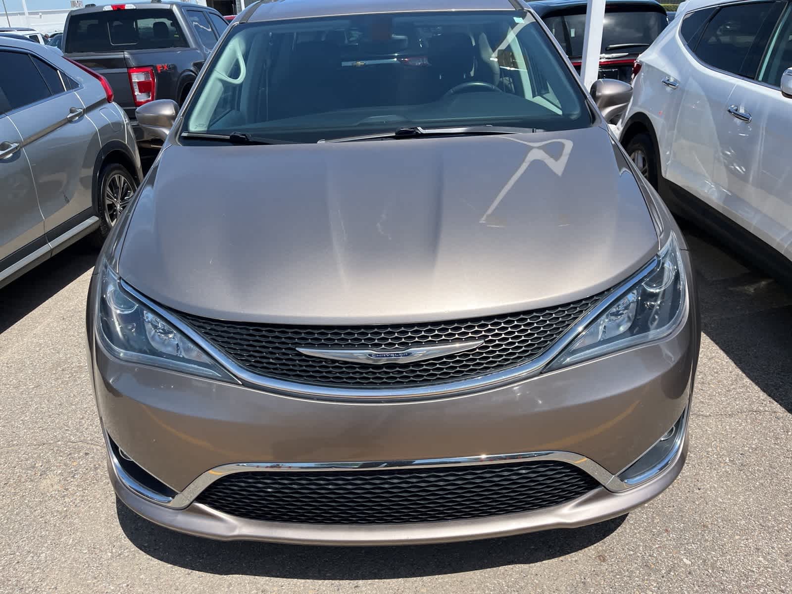 Thumbnail: 2017 Chrysler Pacifica - 20