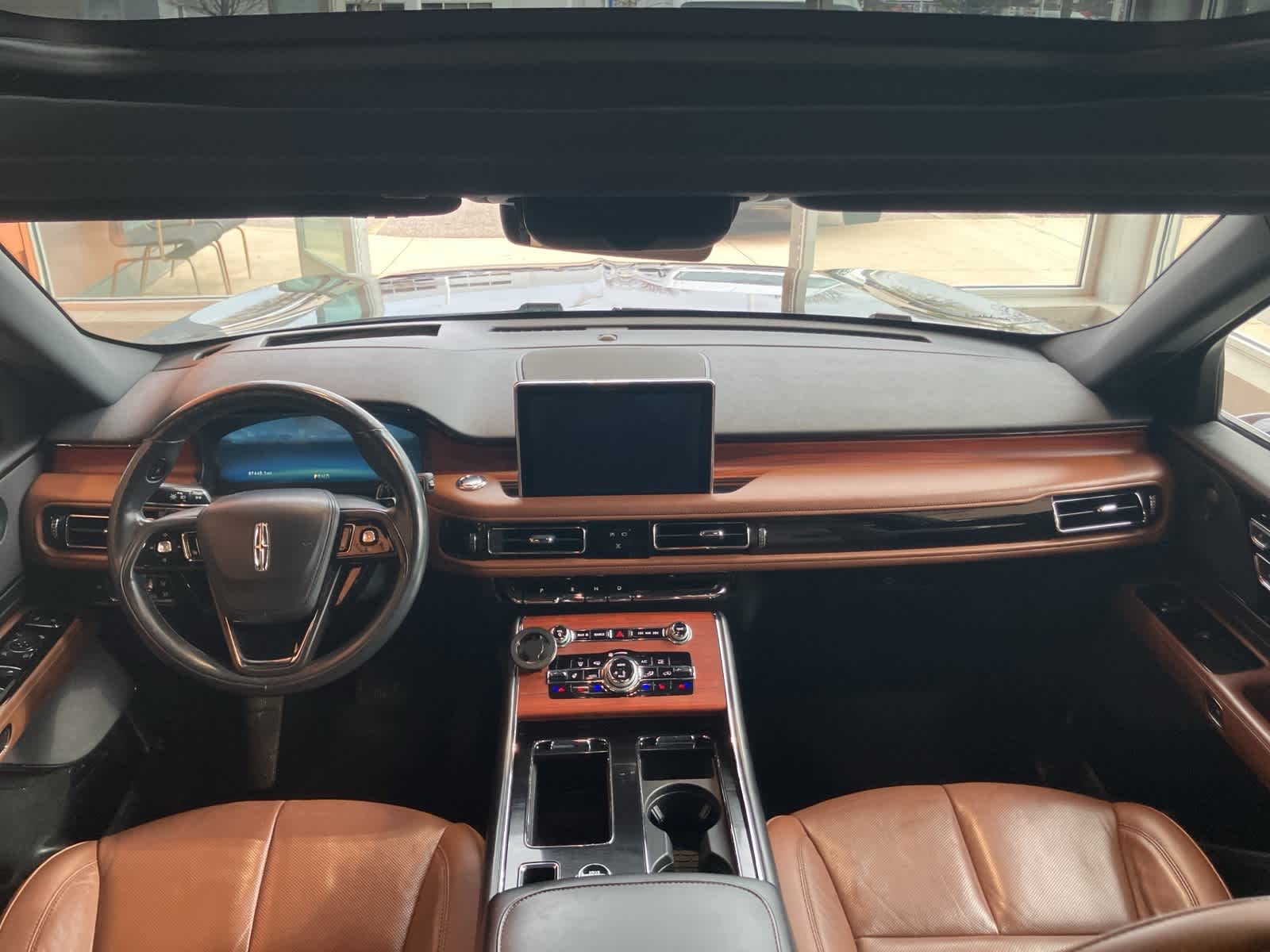 Thumbnail: 2023 Lincoln Aviator - 21