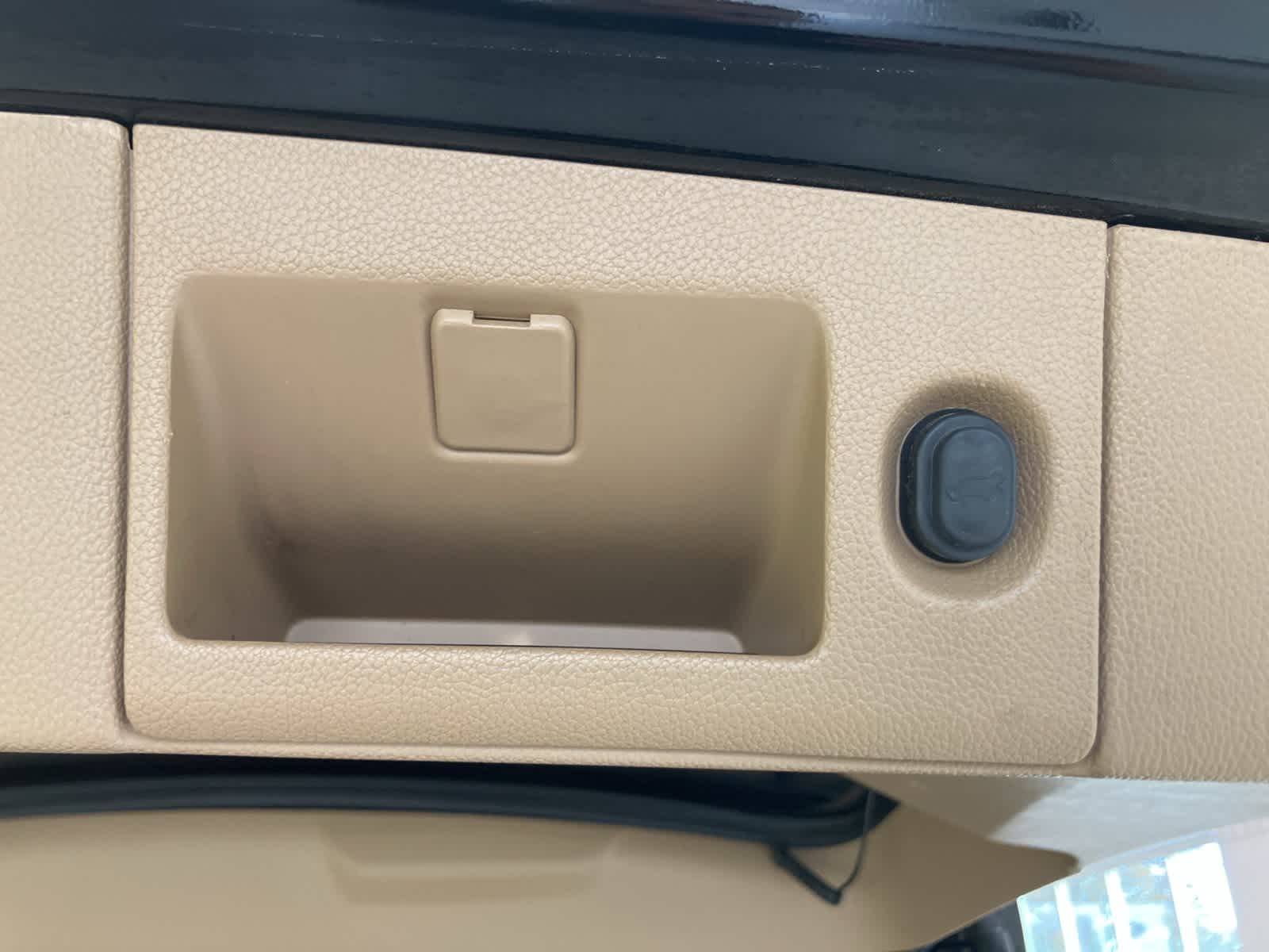 Thumbnail: 2019 Cadillac Escalade - 36