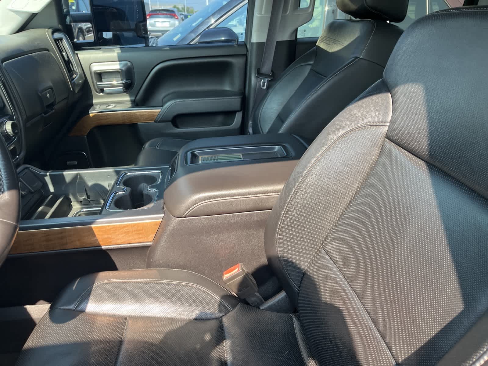 Thumbnail: 2015 Chevrolet Silverado 1500 - 23