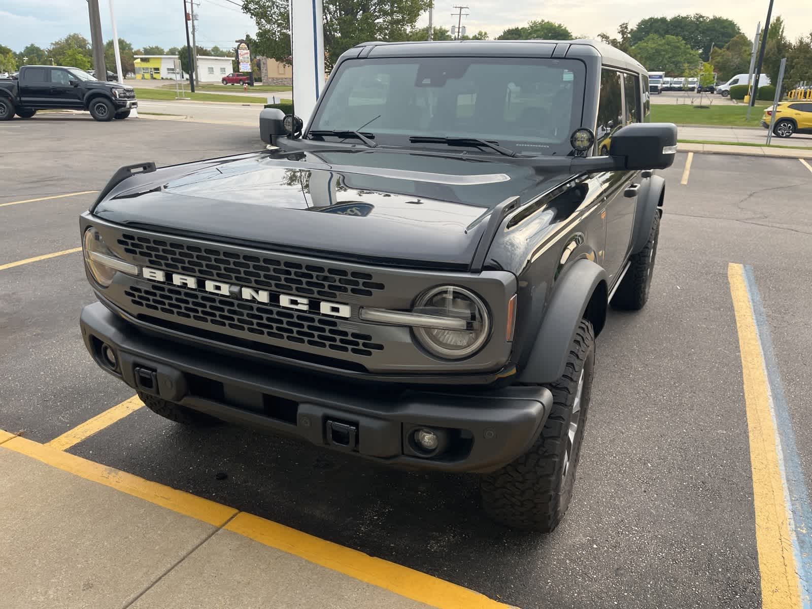 Thumbnail: 2022 Ford Bronco - 3