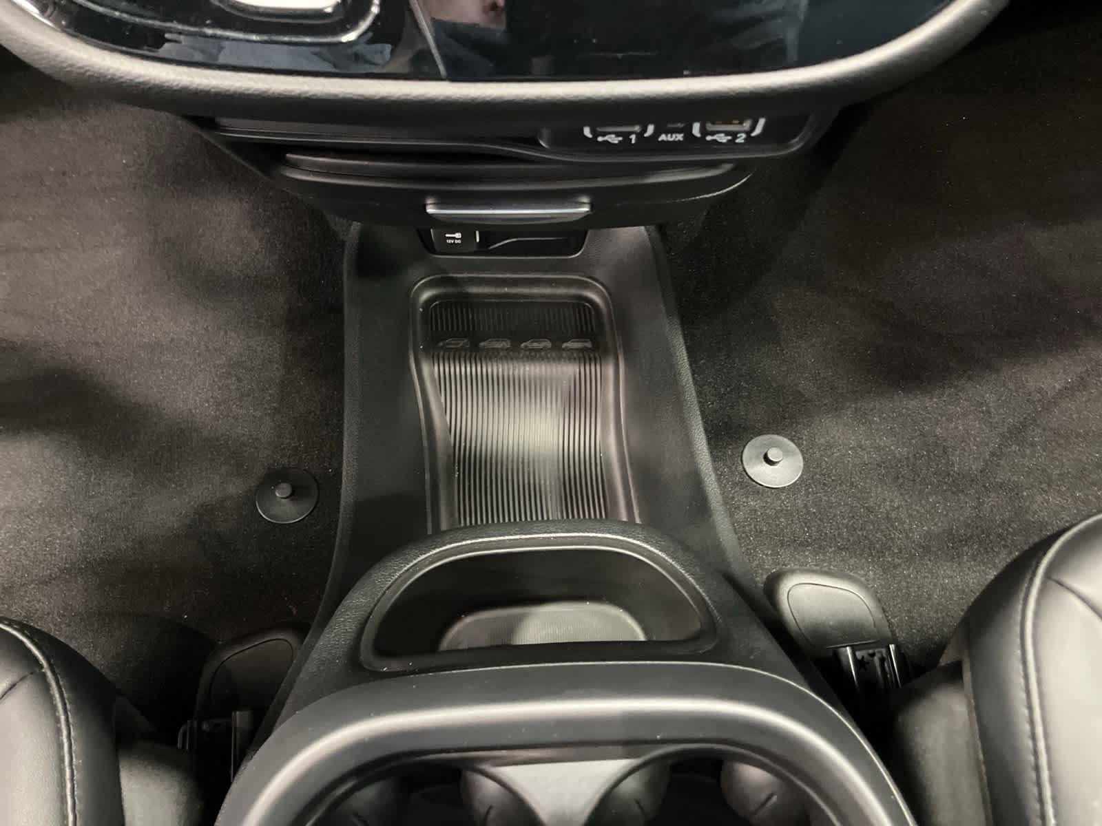 Thumbnail: 2025 Chrysler Pacifica - 17