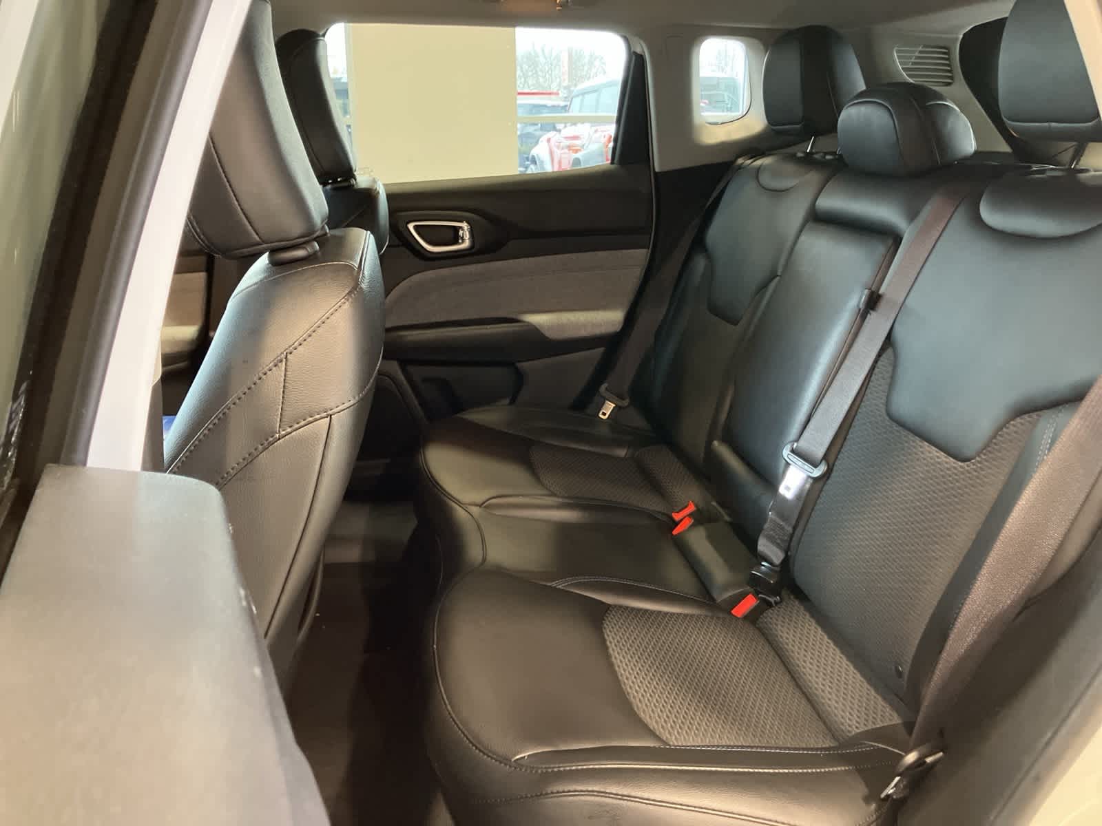 Thumbnail: 2022 Jeep Compass - 23