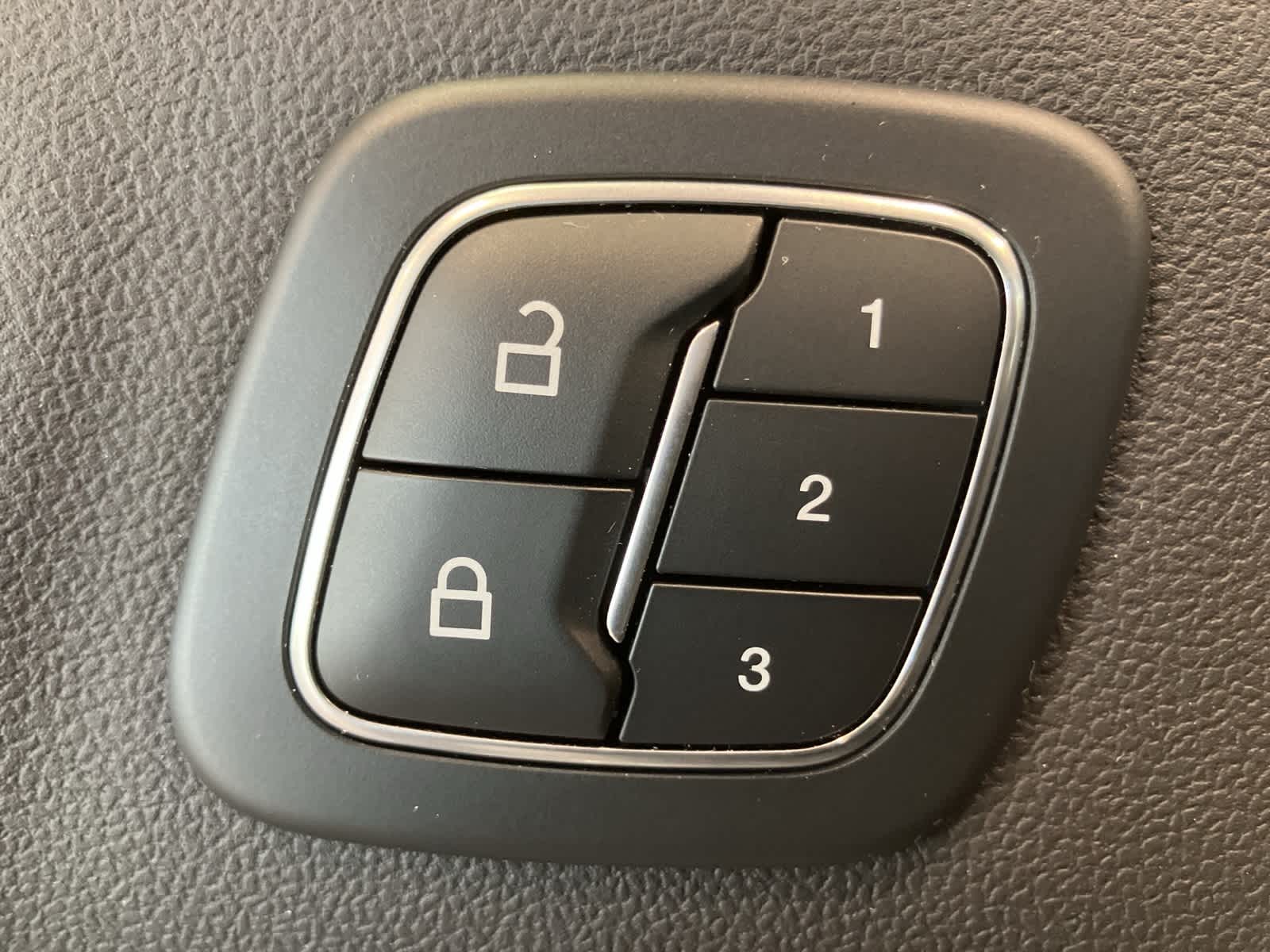 Thumbnail: 2023 Ford Escape - 14